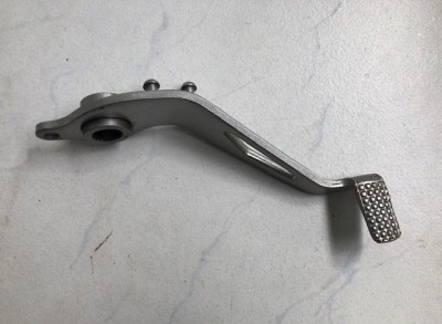 Kawasaki Z1000 ZRT00D 2010-2013 Pedala frana spate foto