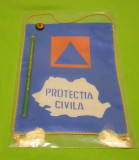 LOT deosebit - PROTECTIA CIVILA - Insigna + Creion + Fanion in punga sigilata