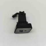 Buton fr&acirc;nă de m&acirc;nă TOYOTA PRIUS PLUS _W4_ 2019 OEM: 84718-47031 | 31057693