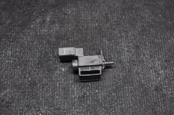 Supapa solenoid AUDI A6 4G2, C7, 4GC 2014 OEM: 037906283C | 2075184