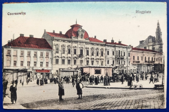 Bucovina 1920 Cernauti Czernowitz - Ringplatz - printata, color, foarte animata, circulata catre Austria, 1 timbru intact, editor Moritz Gottlieb