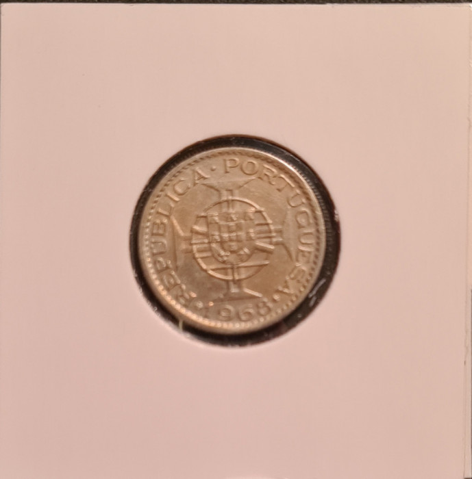 h718 Angola 2.50 escudos 1968