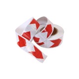 Cumpara ieftin Banda reflectorizanta alba cu sageata rosie 5cm x 25m