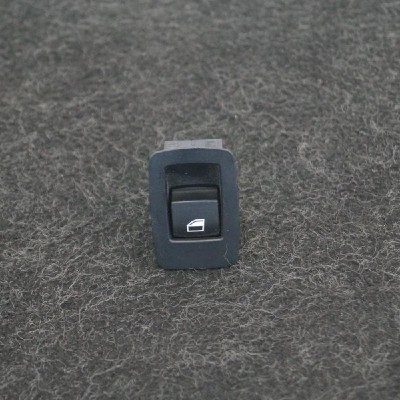 BMW 3 F30, F80 2012 OEM: 9208106 SKU: 2950472 foto