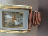 Ceas Damart, Model Dreptunghiular Auriu, Curea Metalică Elastică