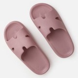 Slapi Slides pentru Femei, Culoare Nude, Talpa Antiderapanta, Model Reliefat, CMCLASS