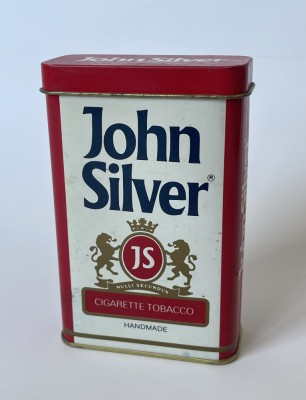 Pachet gol de țigări JOHN SILVER din tablă foto