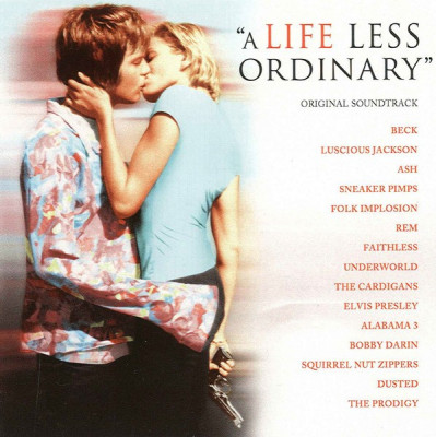 CD A Life Less Ordinary (Original Soundtrack): Elvis Presley, The Prodigy, R.E.M foto