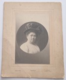 Forografie de epoca, J&oacute;zsef N&eacute;meth (Debrecen) , femeie imbracata elegant