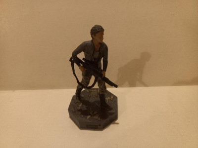 Figurina din rasina - Carol - The Walking Dead foto