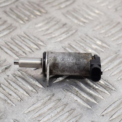 Supapa solenoid AUDI A5 8T3 2009 OEM: 06H103697AC271302302 3557706 foto