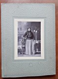 Fotografie pe carton, femeie, sfarsit de secol XIX