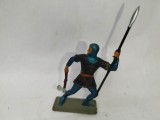 Bnk jc Starlux - soldat medieval cu sulita si topor