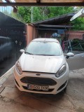 Vand masina Ford Fiesta in Bucuresti