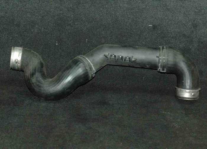 Furtun intercooler dreapta VW JETTA III 1K2 2008 OEM: 3C0145770B