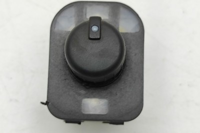 AUDI A8 D3 4E2, 4E8 2006 OEM: 8E0959565A SKU: 30277029 foto
