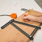 Rigla metalica cuadrilaterala, cu copiator de unghi &ndash; 31 x 18 cm