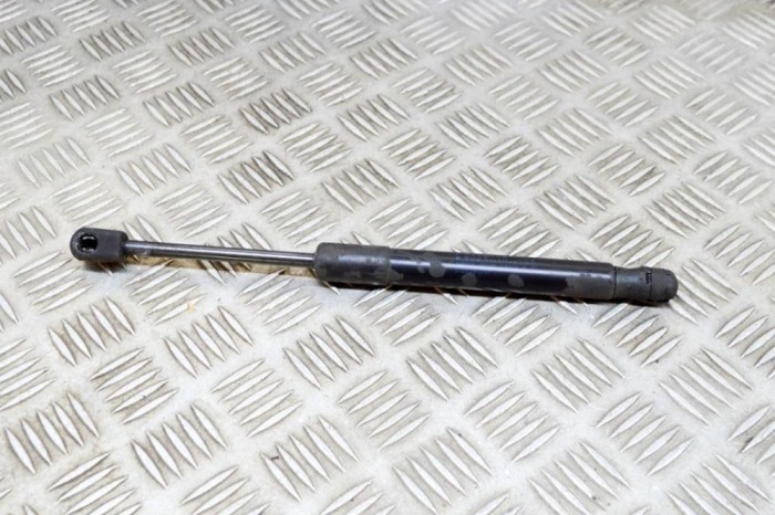 Amortizor capota dreapta față BMW X3 F25 2015 OEM: 7210727 18254427