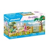 Set Playmobil - Gradina castelului cu jocuri regale