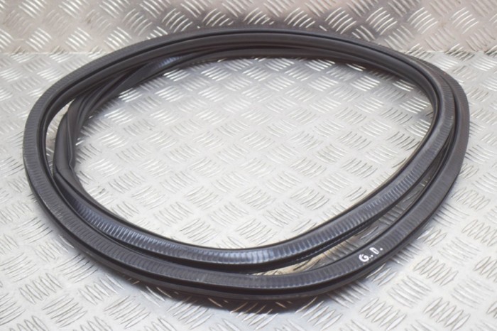 Garnitura ușă dreapta spate AUDI Q3 F3 2019 OEM: 83A833721B,83A833722B | 13153235