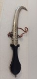 Pumnal Hanger vintage otoman dupa 1860 poate si mai vechi, deosebit de frumos, din alama si aplicatii din metal argintat,