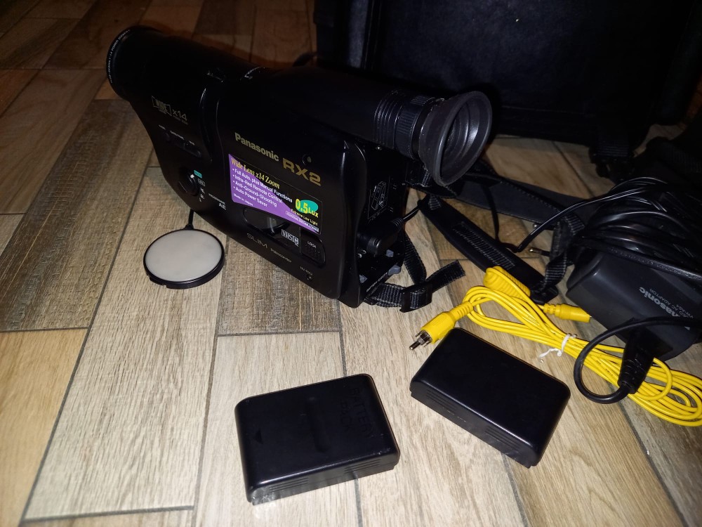 Camera video VHS-C Panasonic RX-2 | arhiva Okazii.ro