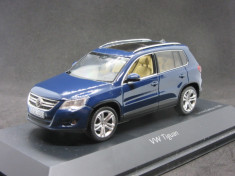 Macheta Volkswagen Tiguan Schuco 1:43 foto