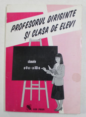 PROFESORUL DIRIGINTE SI CLASA DE ELEVI , CLASELE A V-A - A - XII -A , 1996 foto