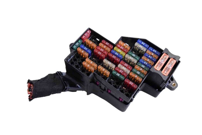 Panou de siguranțe PORSCHE CAYENNE 9PA 2007 OEM: 7L0941828A,7L0941824A