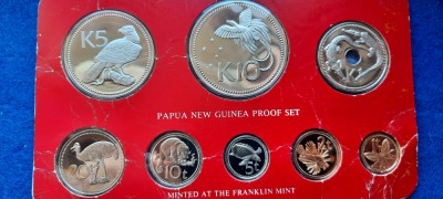 PAPUA NOUA GUINEE 10,5,1 KINA 20,10,5,2,1 TOEA foto