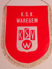 Fanion fotbal - KSV WAREGEM (Belgia)-Rar!-club desfiintat in anul 2001 foto