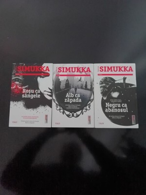 Salla Simukka - Roşu ca s&amp;acirc;ngele/Alb ca zăpada/Negru ca abanosul foto