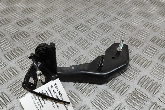 Balama haion dreapta JAGUAR I-PACE X590 2018 OEM: J8A2-42900-AC | 28712822