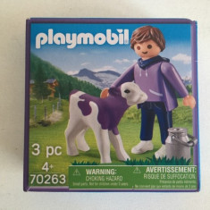 Jucarie Playmobil Milka 70263, Geobra, nedesfacut, baiat cu vacuta Milka