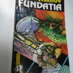 FUNDATIA - ISAAC ASIMOV