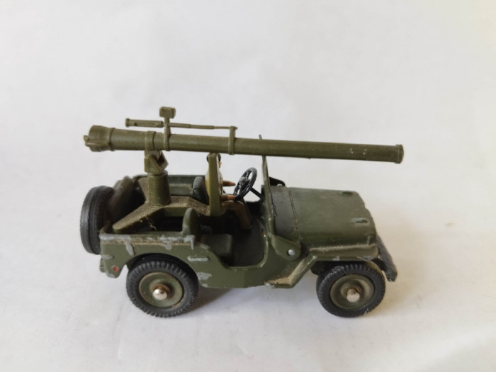 bnk jc Dinky 829 Jeep with 106SR Gun