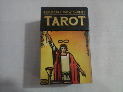RADIANT WISE SPIRIT TAROT ( 78 cards with book) - Lo Scarabeo foto