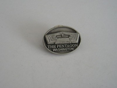 QW9 N 26 - insigna - militar - Cladirea Pentagonului foto