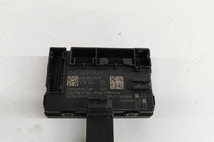 Modul de control ușă dreapta față AUDI A4 Avant 8W2, B9 2023 OEM: 4M0959793P,A2C7849250200 24927681