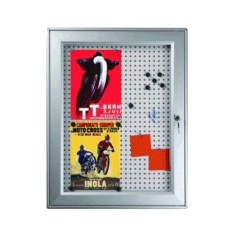 AVIZIER DE EXTERIOR MAGNETIC+PLUTA 4xA4 CU CHEIE