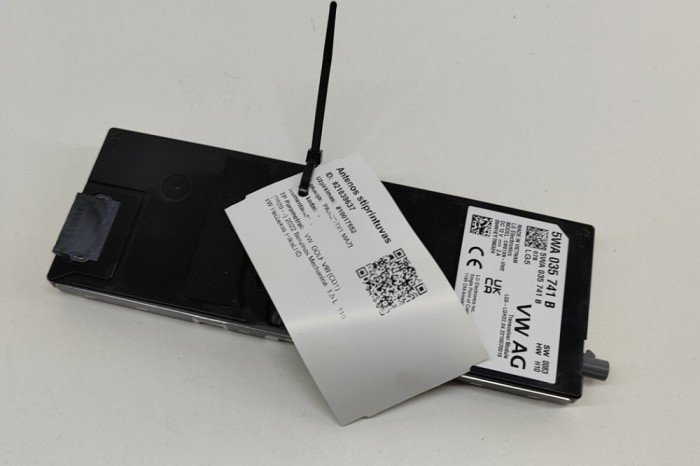 Amplificator de antena VW GOLF VIII CD1 2022 OEM: 5WA035741B 21839637