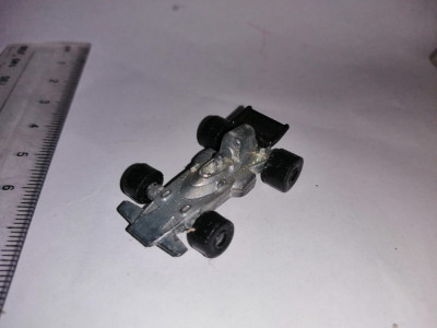 bnk jc Figurina Kinder metalica - masina formula 1 foto