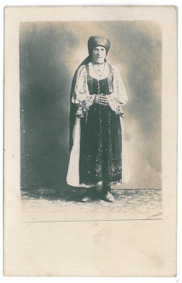 4440 - ETHNIC woman, Romania - old postcard, real PHOTO, CENSOR - used - 1916 foto