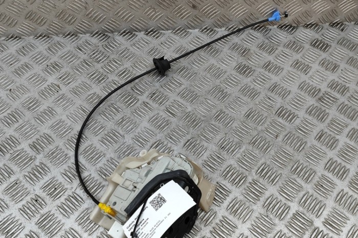 &Icirc;ncuietoare ușă dreapta spate AUDI A5 F53 2017 OEM: 8X2837015B 31223019