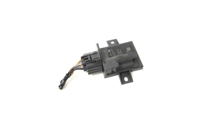 Unitate de control pompa de combustibil JAGUAR XE X760 2016 OEM: FK72-9D370-AD 14205212