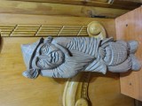 Statuetă sculptată manual &icirc;n lemn