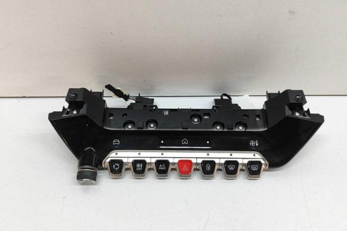 Modul de climatizare PEUGEOT 208 II UB_, UP_, UW_, UJ_ 2024 OEM: 98531848XU | 31845354