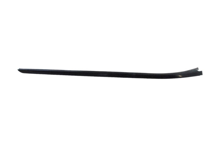 Ornament vertical parbriz dreapta KIA STINGER CK 2017 OEM: 86132-J5000 24682524