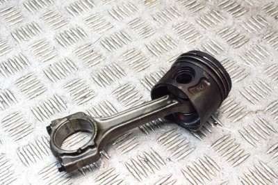 Piston FIAT DOBLO MPV 263_ 2014 OEM: 71769064,46743870 17773513 foto