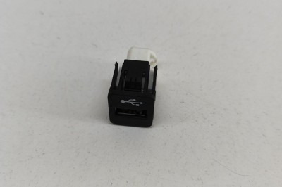 USB BMW iX3 G08 2023 OEM: 9229294 | 27452100 foto